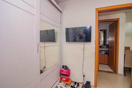 Quarto 2 de apartamento para alugar com 2 quartos, 52m² em São Sebastião, Porto Alegre
