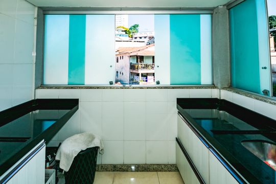 Área de Serviço de apartamento para alugar com 2 quartos, 65m² em Jardim dos Comerciários, Belo Horizonte