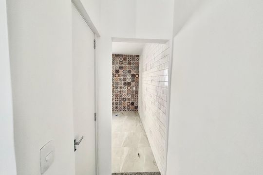 Corredor de casa à venda com 2 quartos, 75m² em Jardim Ponte Rasa, São Paulo