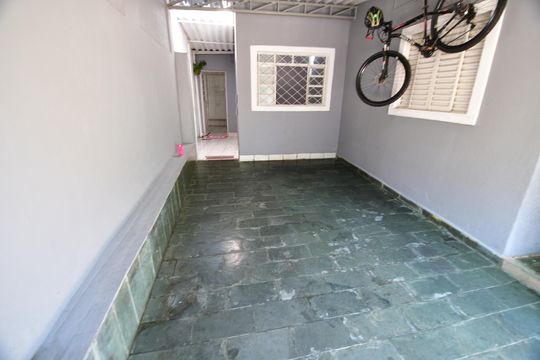Garagem de casa para alugar com 3 quartos, 170m² em Jardim Santana, Campinas