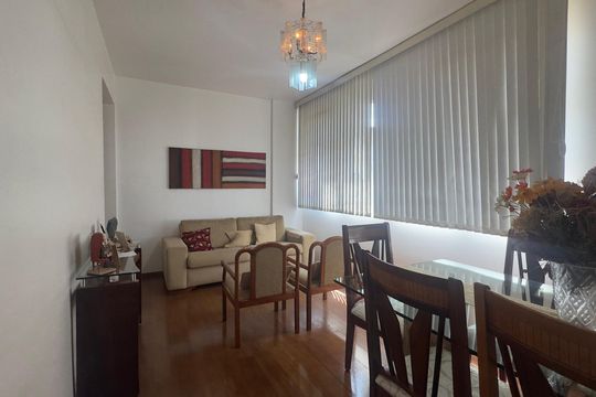 Sala de apartamento à venda com 2 quartos, 70m² em Santo Antônio, Belo Horizonte
