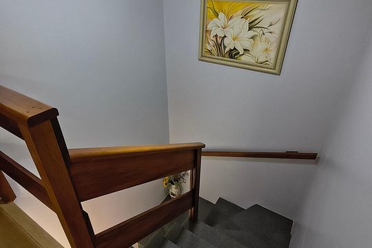 Escada de casa à venda com 3 quartos, 115m² em Niterói, Canoas
