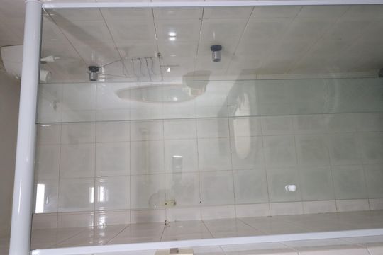 Banheiro de apartamento para alugar com 1 quarto, 72m² em Boca do Rio, Salvador