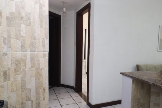 Corredor de apartamento para alugar com 1 quarto, 72m² em Boca do Rio, Salvador