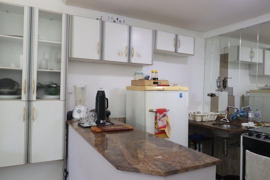 Cozinha de apartamento para alugar com 1 quarto, 72m² em Boca do Rio, Salvador