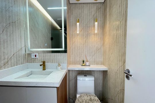 Banheiro de apartamento para alugar com 2 quartos, 42m² em Jaguaré, São Paulo