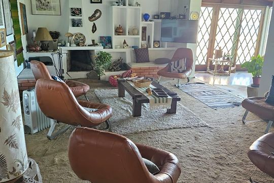 Casa para alugar com 3 quartos, 368m² em Jardim Capelinha, São Paulo