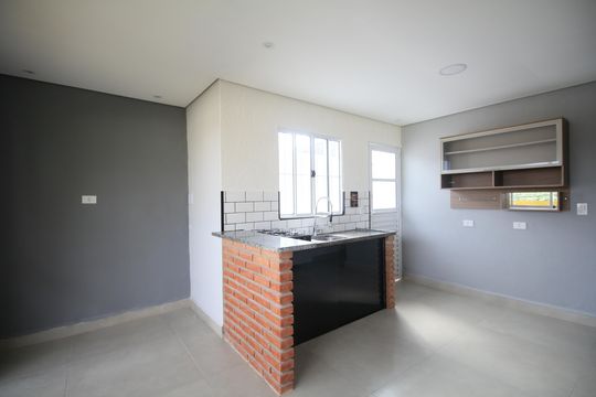 Casa para alugar com 1 quarto, 46m² em Parque Assuncao, Taboão da Serra
