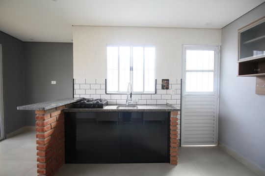 Casa para alugar com 1 quarto, 46m² em Parque Assuncao, Taboão da Serra
