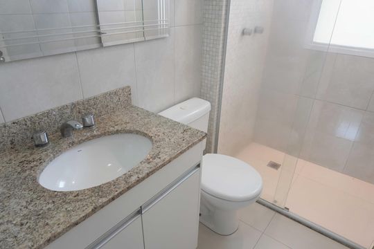 Banheiro da Suíte 2 de apartamento para alugar com 2 quartos, 110m² em Alphaville, Santana de Parnaíba