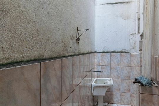 Casa Fundos - Área de serviço de casa à venda com 4 quartos, 270m² em Olaria, Rio de Janeiro