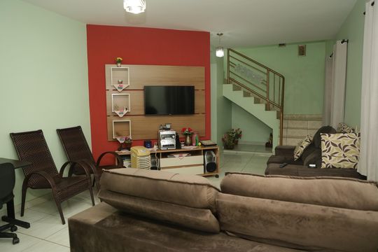 Casa à venda com 4 quartos, 266m² em Jardim Fonte Nova, Goiânia