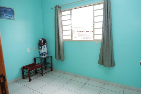Casa à venda com 4 quartos, 266m² em Jardim Fonte Nova, Goiânia