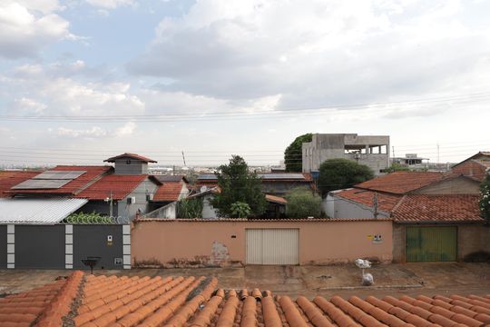 Casa à venda com 4 quartos, 266m² em Jardim Fonte Nova, Goiânia