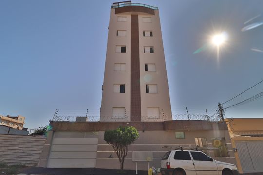 Fachada de apartamento para alugar com 4 quartos, 213m² em Nossa Senhora Aparecida, Uberlândia