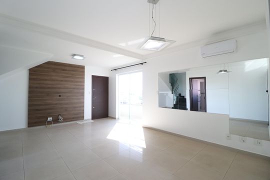 Sala de apartamento para alugar com 4 quartos, 213m² em Nossa Senhora Aparecida, Uberlândia