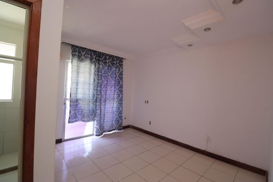 Suíte de casa de condomínio para alugar com 2 quartos, 130m² em Caminho das Árvores, Salvador