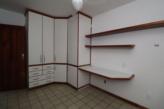 Casa de Condomínio para alugar com 2 quartos, 130m² em Caminho das Árvores, Salvador