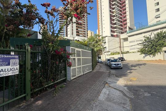 Fachada de casa de condomínio para alugar com 2 quartos, 130m² em Caminho das Árvores, Salvador