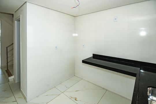 Cozinha de casa à venda com 2 quartos, 80m² em Santa Branca, Belo Horizonte