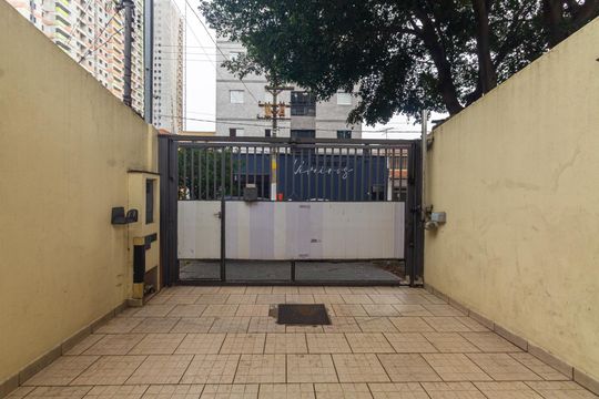 Garagem de casa para alugar com 3 quartos, 104m² em Vila Carrão, São Paulo