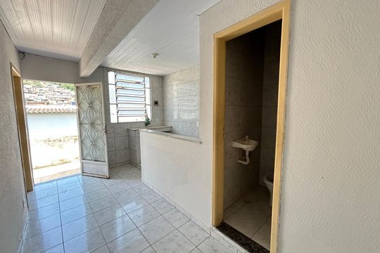 Kitnet/Studio para alugar com 1 quarto, 34m² em Vila Valqueire, Rio de Janeiro