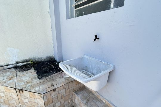 Área de Serviço de kitnet/studio para alugar com 1 quarto, 34m² em Vila Valqueire, Rio de Janeiro