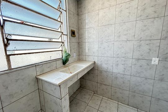 Cozinha de kitnet/studio para alugar com 1 quarto, 34m² em Vila Valqueire, Rio de Janeiro