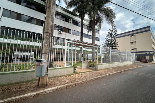 Fachada de apartamento para alugar com 2 quartos, 60m² em Guará, Brasília