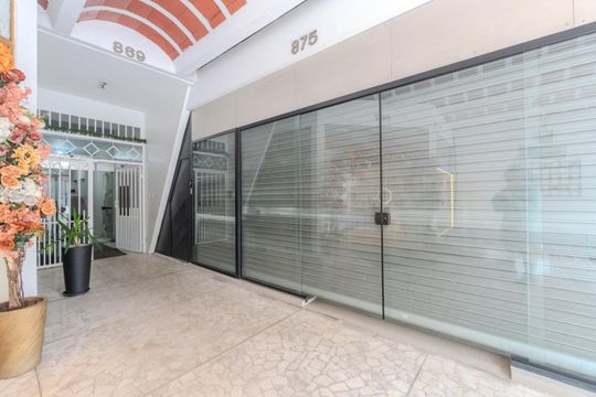 Hall de entrada de apartamento para alugar com 1 quarto, 57m² em Consolação, São Paulo