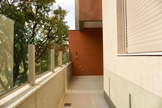 Varanda  de apartamento à venda com 1 quarto, 64m² em São Pedro, Belo Horizonte