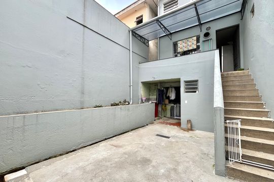 Quintal de casa à venda com 3 quartos, 157m² em Conjunto Residencial Jardim Canaa, São Paulo