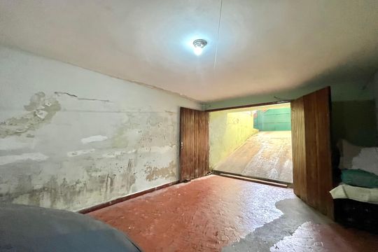 Garagem de casa à venda com 3 quartos, 157m² em Conjunto Residencial Jardim Canaa, São Paulo