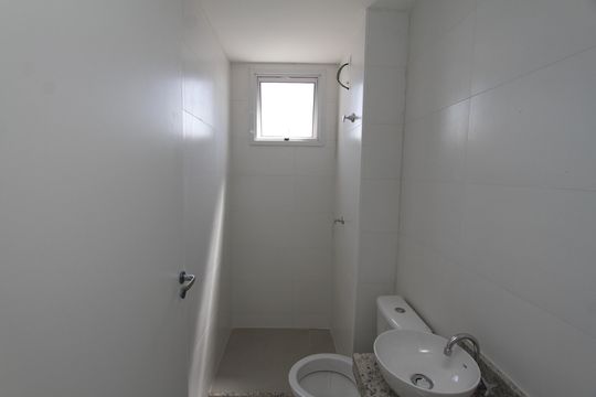 Banheiro de apartamento à venda com 1 quarto, 24m² em Nova Suíça, Belo Horizonte