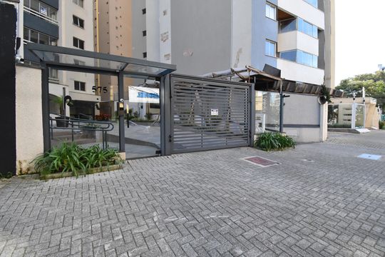 Fachada de apartamento à venda com 4 quartos, 199m² em Bigorrilho, Curitiba