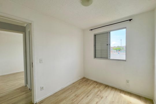 Quarto 2 de apartamento à venda com 2 quartos, 46m² em Jardim Ansalca, Guarulhos