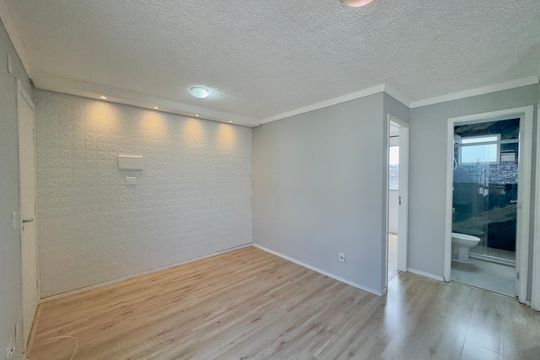 Sala de apartamento à venda com 2 quartos, 46m² em Jardim Ansalca, Guarulhos