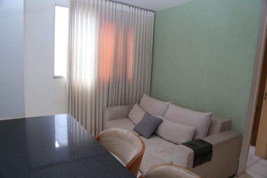 Apartamento para alugar com 2 quartos, 47m² em Parque Acalanto, Goiânia