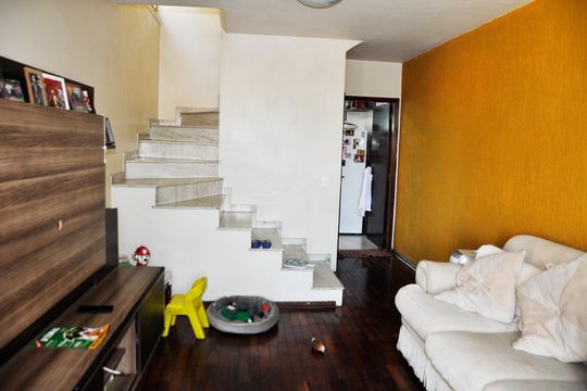Casa à venda com 4 quartos, 143m² em Jardim Vista Linda, São Paulo