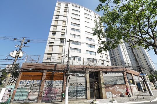 Fachada de apartamento à venda com 3 quartos, 81m² em Cambuci, São Paulo
