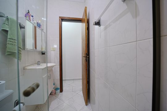 Banheiro Social de casa à venda com 3 quartos, 160m² em Parque Boturussu, São Paulo