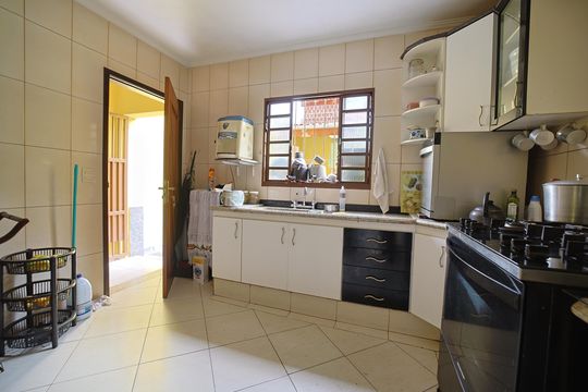 Cozinha de casa à venda com 3 quartos, 160m² em Parque Boturussu, São Paulo