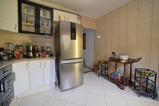 Cozinha de casa à venda com 3 quartos, 160m² em Parque Boturussu, São Paulo