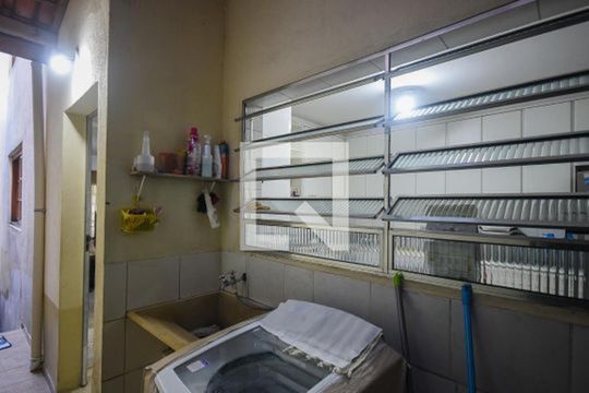 Área de serviço de casa para alugar com 3 quartos, 125m² em Jardim America, Taboão da Serra