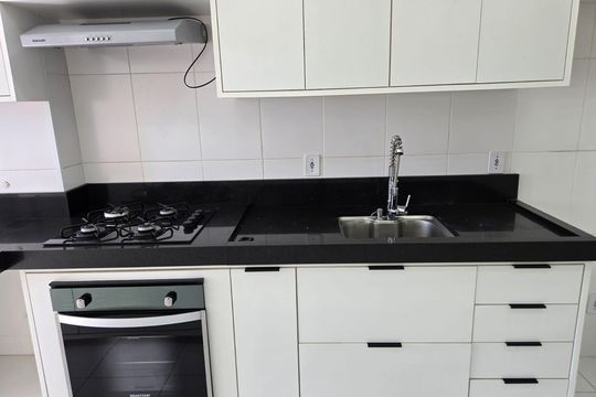 Cozinha de apartamento para alugar com 2 quartos, 81m² em Piracangaguá, Taubaté