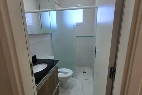 Banheiro 2 de apartamento para alugar com 2 quartos, 81m² em Piracangaguá, Taubaté