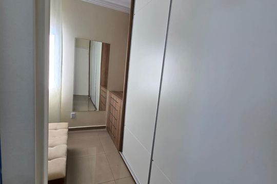 Corredor de apartamento para alugar com 2 quartos, 81m² em Piracangaguá, Taubaté
