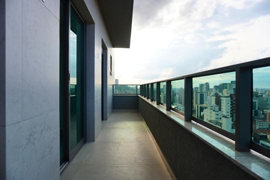 Varanda Primeiro Andar de apartamento à venda com 3 quartos, 203m² em São Pedro, Belo Horizonte
