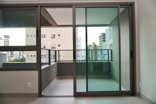 Sala - Varanda de apartamento à venda com 2 quartos, 80m² em São Pedro, Belo Horizonte