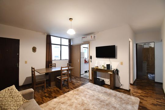 Sala de apartamento para alugar com 3 quartos, 84m² em Batel, Curitiba